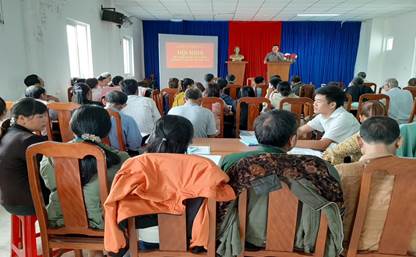 Tập huấn cho cán bộ cơ sở và đội công tác xã hội tình nguyện tại huyện Ngọc Hồi. 